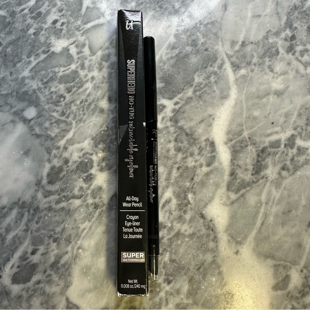 It Cosmetics Superhero No Tug Retractable Gel Eyeliner Black